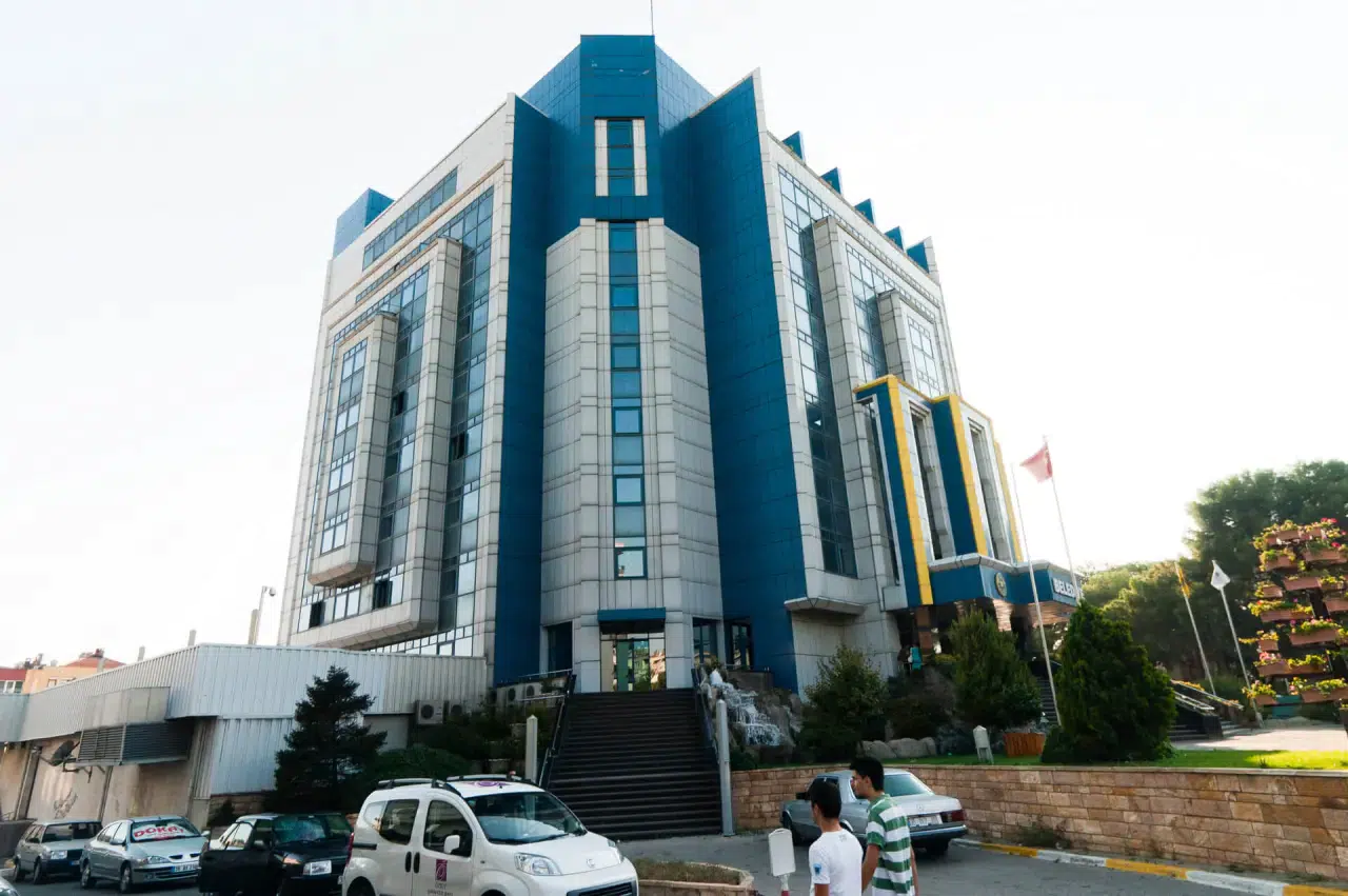 İzmir Büyükşehir Belediyesi 50 zabıta memuru alacak (Zabıta alımı başvuru şartları)