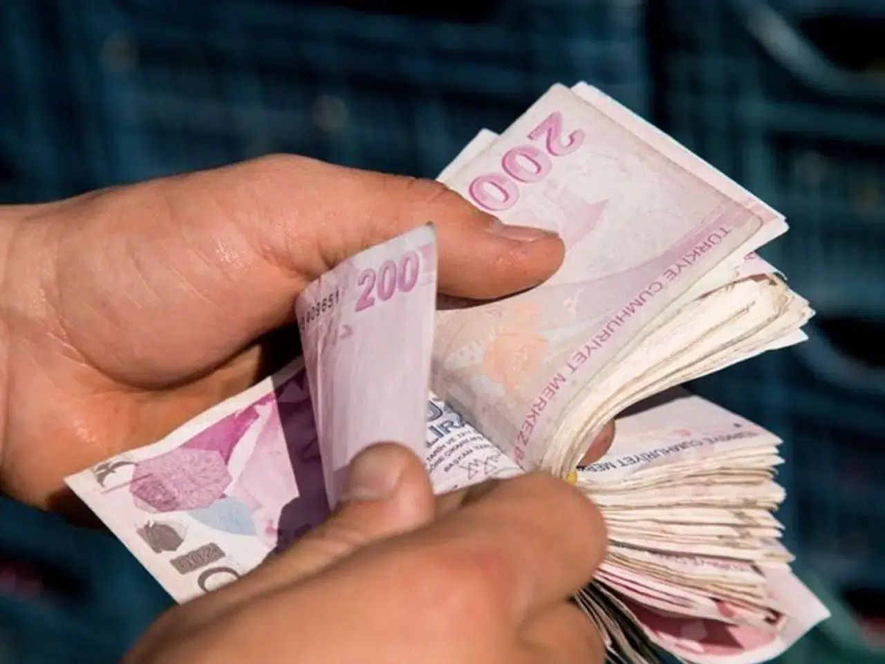 Yaşlılar ve Engellilerin Aylık Ödemeleri Hesaplara Yatırılmaya Başladı