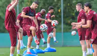 Trabzonspor Yoğun Çift Antrenman Programıyla Hızla Form Tutuyor