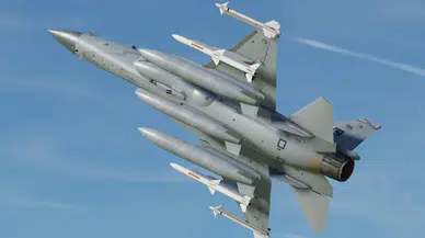 Çin donanması Alman Uçağını Lazerle Hedef Aldı: Yeni Savaş Kapıda mı?