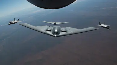 ABD'de Bağımsızlık Günü'nde B2 ve F-35 Uçaklarıyla İhtişamlı Gösteri Gerçekleştirildi