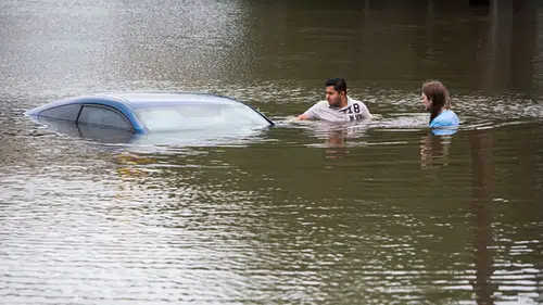 Abd Felaketi Yaşıyor: Teksas'ta Yoğun Yağışlar Sel Felaketine Yol Açtı!