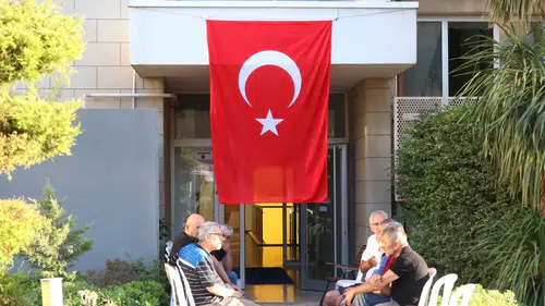 Şehit Üsteğmen Ege Akar'ın acı haberi İzmir'deki ailesine ulaştı